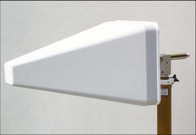  STLP 9149 堆疊邏輯微波對數(shù)周期天線